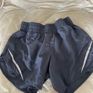 gray shorts